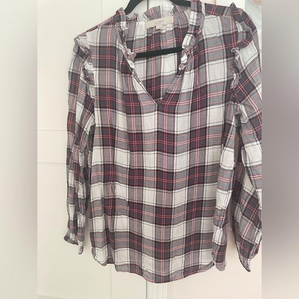 Light Flannel Blouse with ruffles